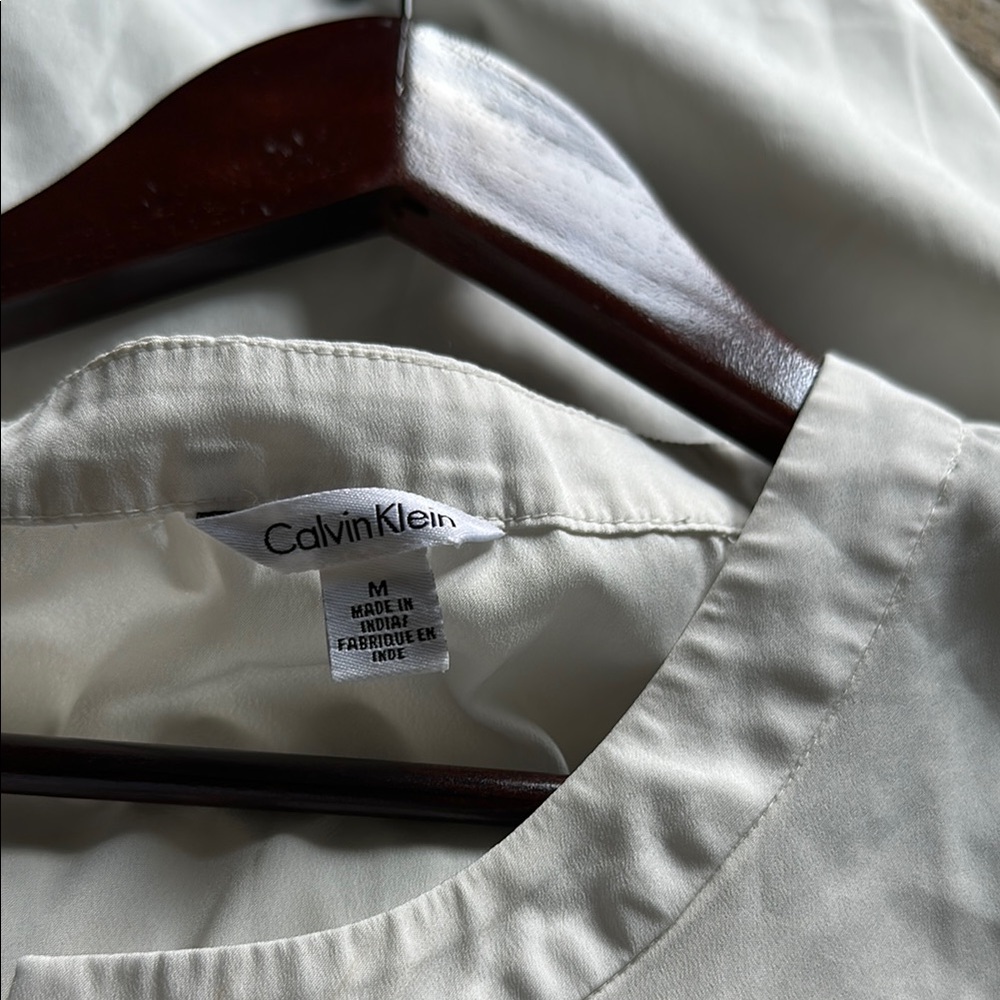 Calvin Klein Oysyer White Tuxedo Blouse - Picture 3 of 3